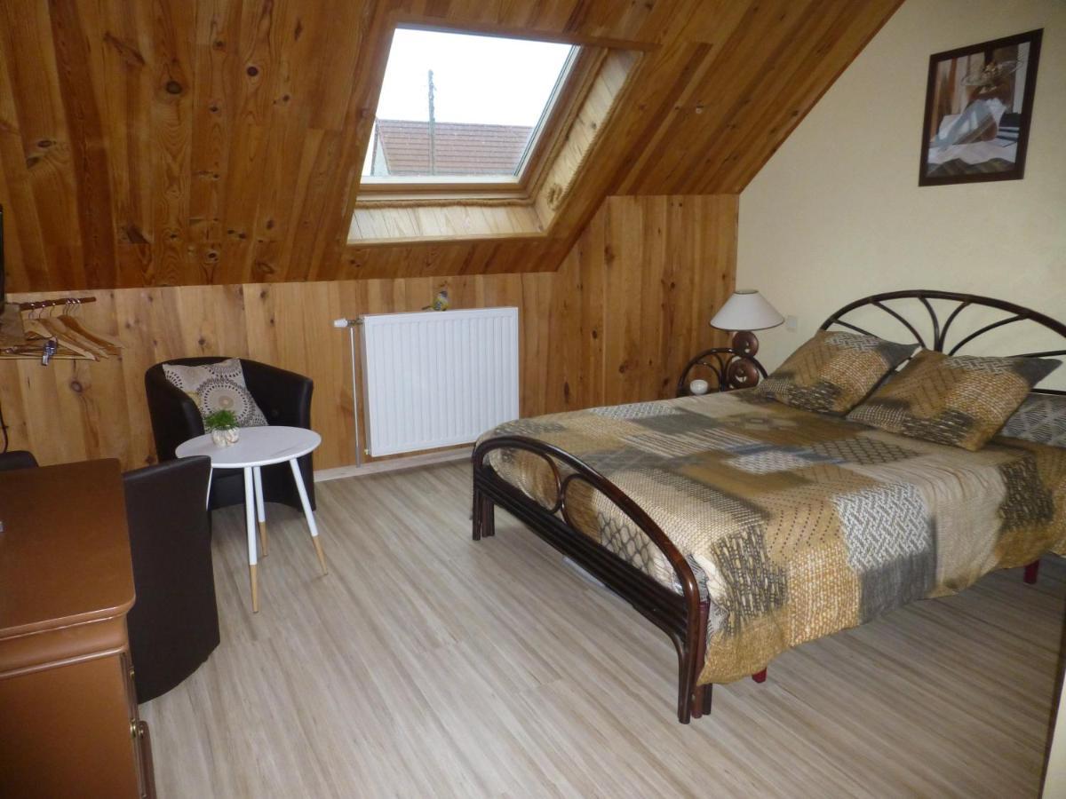 Chambres D'Hote Le Marronnier Champrougier Bagian luar foto